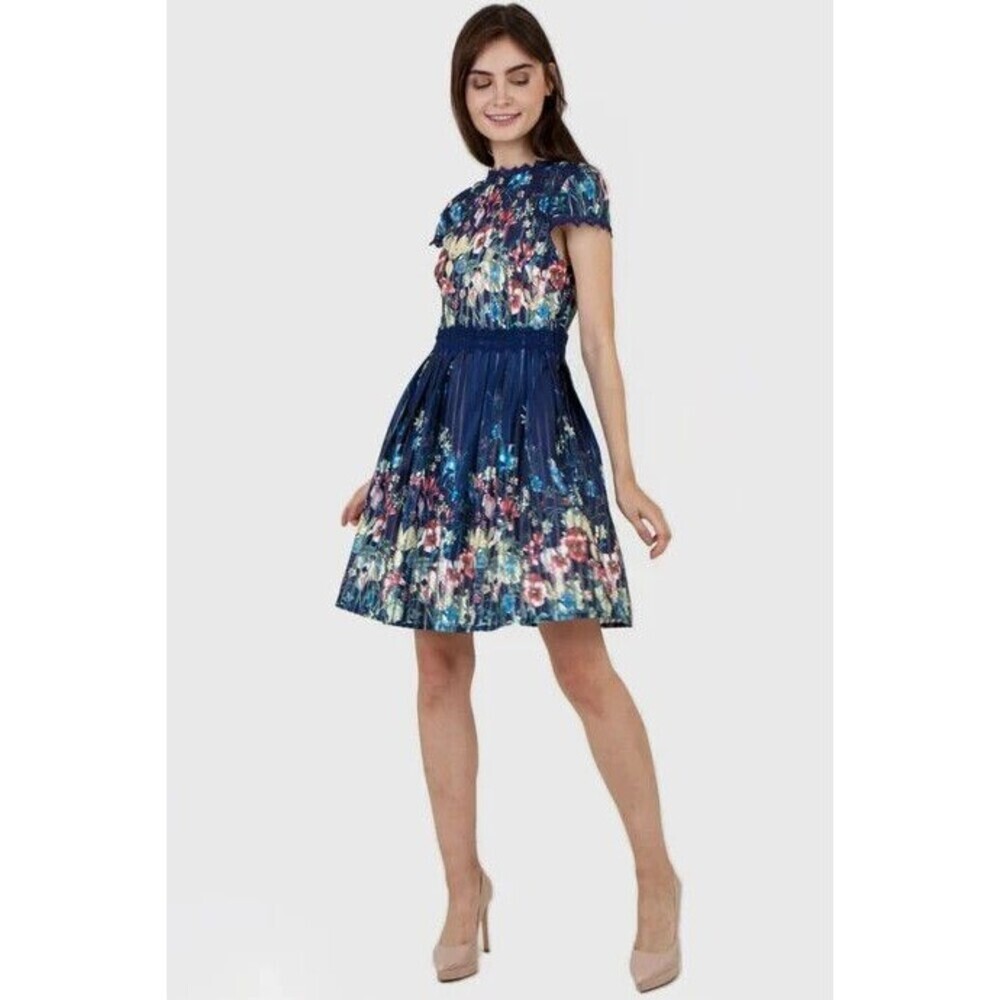 Women's Foxiedox Meadow Open Back Dress Size M
